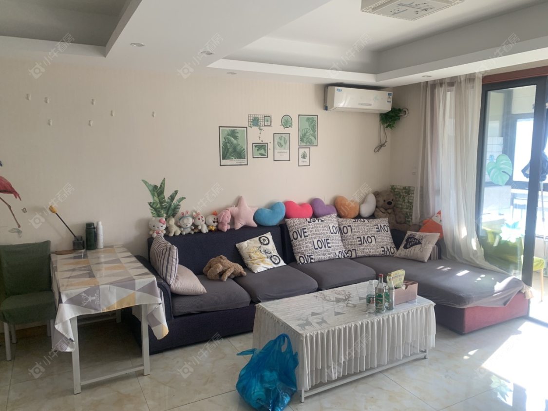 常州世茂香槟湖二期在租房源室内图_小牛看房