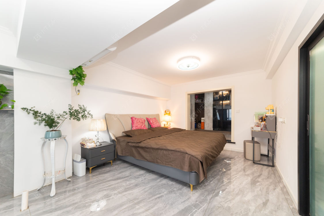 常州亚泰财富中心在售二手房源室内图_小牛看房