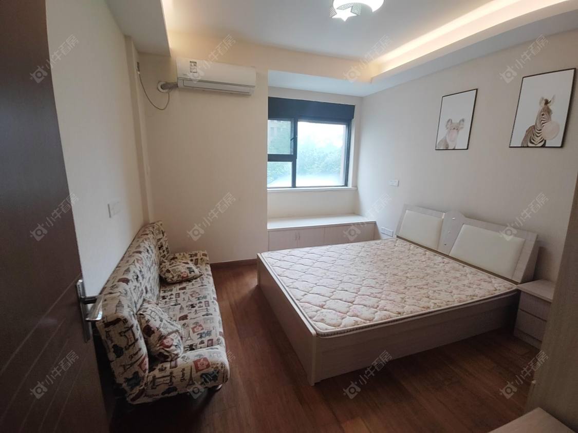 常州世茂香槟湖三期在租房源室内图_小牛看房