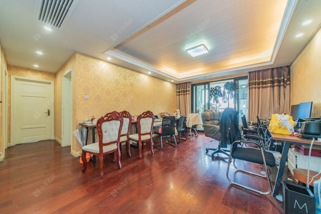 常州绿地峰云汇在售二手房源室内图_小牛看房