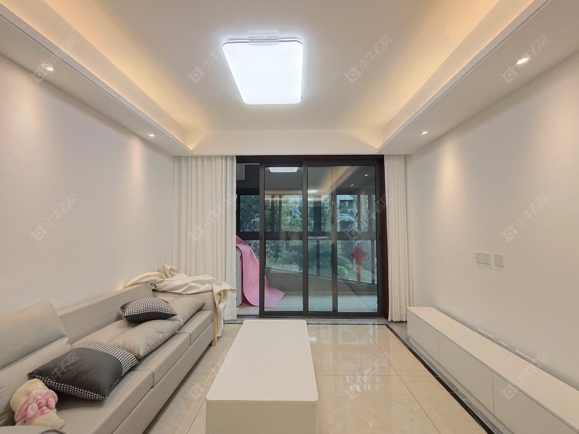 常州蓝光晶曜3室2厅在租房源出租