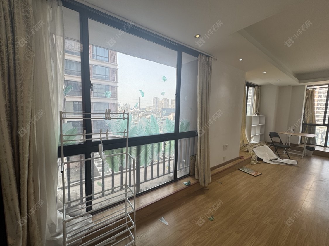 常州丰臣国际广场在租房源室内图_小牛看房