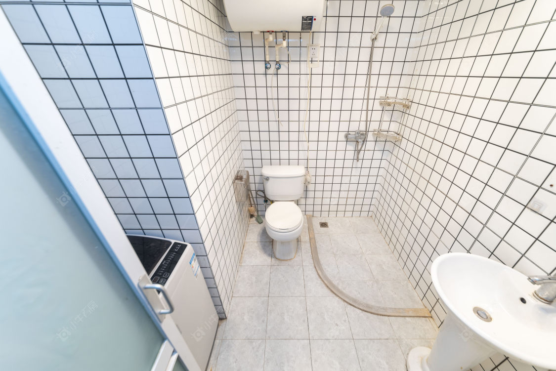 常州亚泰财富中心在售二手房源室内图_小牛看房