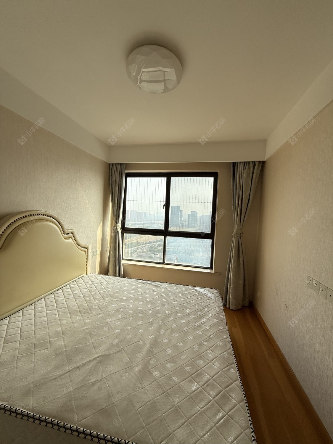 常州世茂香槟湖三期在租房源室内图_小牛看房