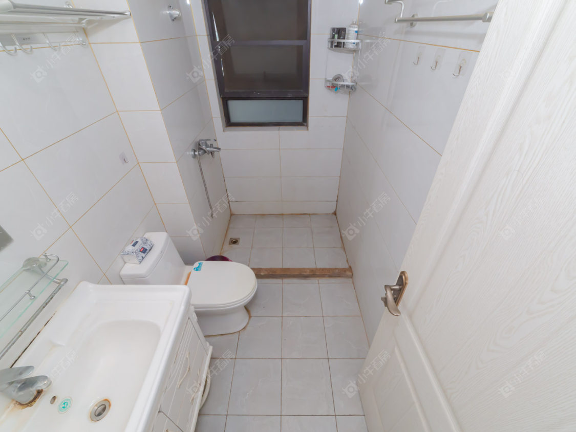 常州世茂香槟湖五期在售二手房源室内图_小牛看房