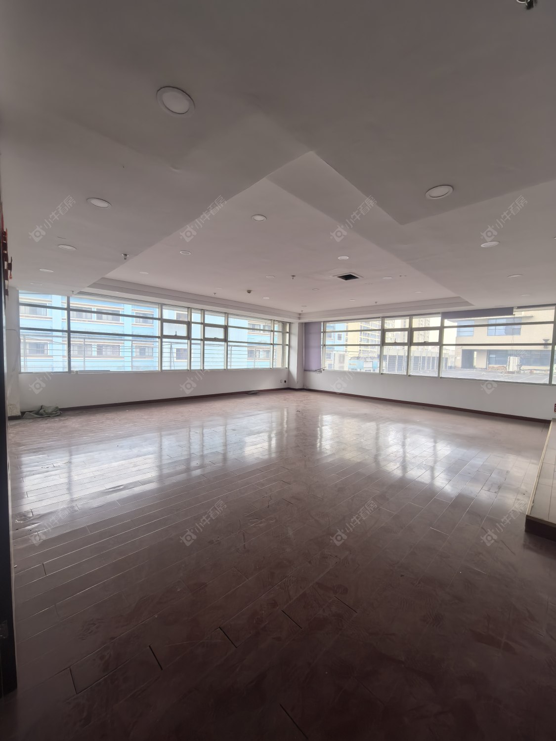 常州申龙商务广场在租房源室内图_小牛看房