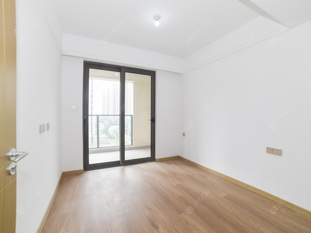 常州绿地香港名墩道在售二手房源室内图_小牛看房