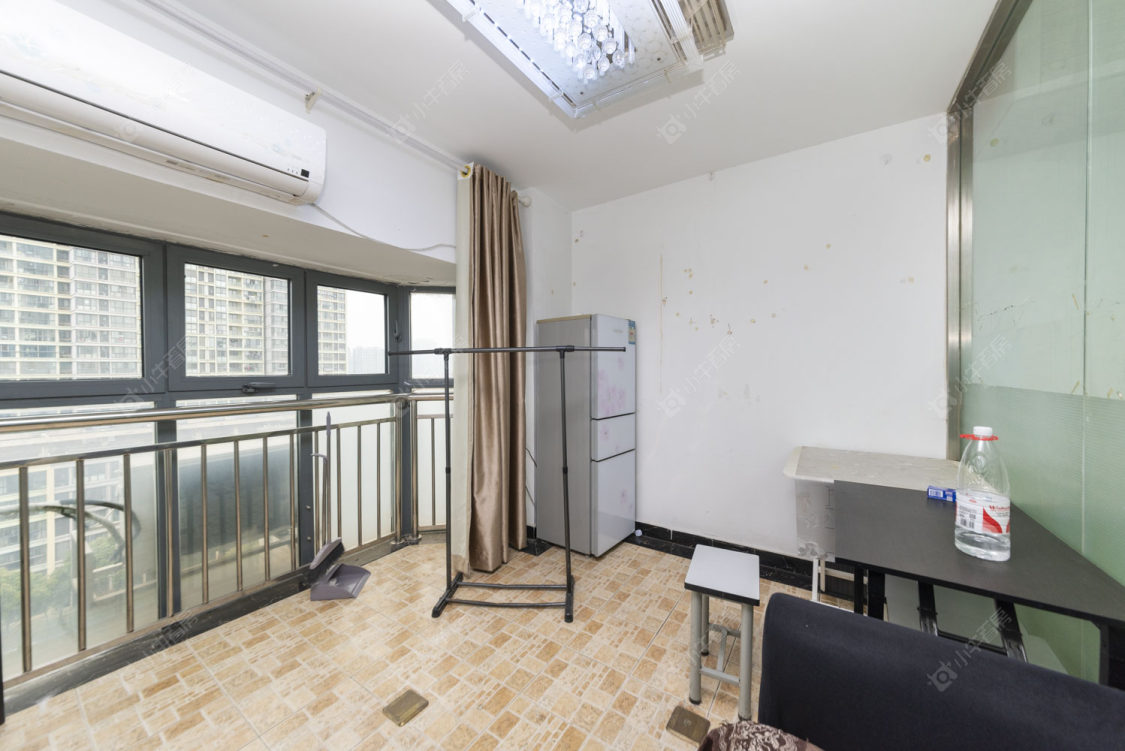 常州亚泰财富中心在售二手房源室内图_小牛看房