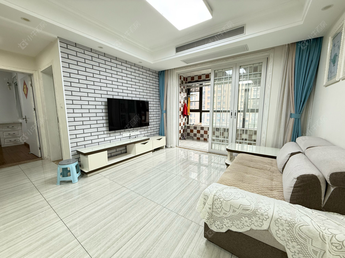 常州世茂香槟湖三期在租房源室内图_小牛看房