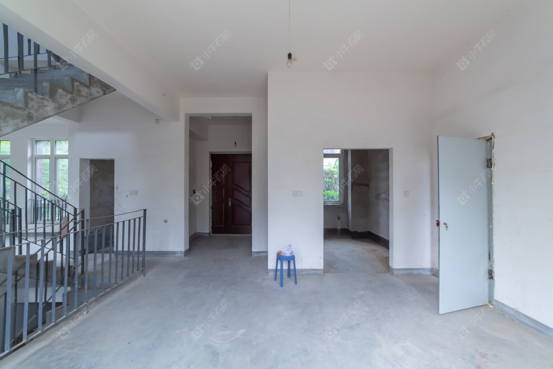 常州绿地世纪城别墅区在售二手房源室内图_小牛看房