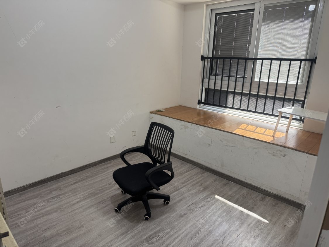 常州凤凰湖西苑在租房源室内图_小牛看房