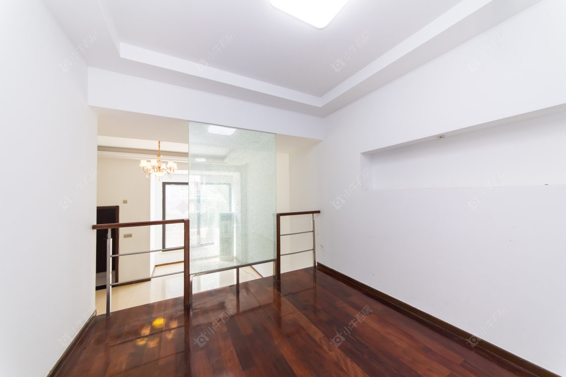 常州高成莱茵别墅区在售二手房源室内图_小牛看房