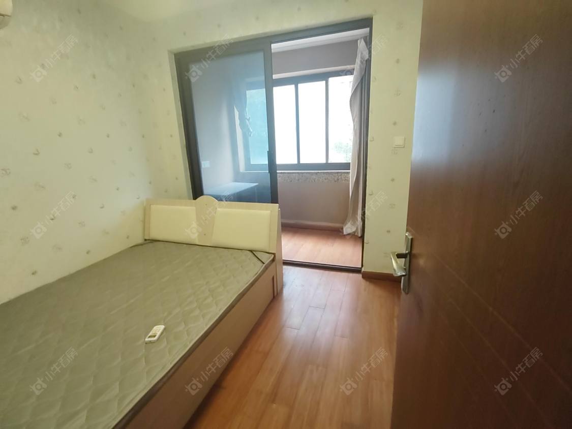 常州世茂香槟湖三期在租房源室内图_小牛看房