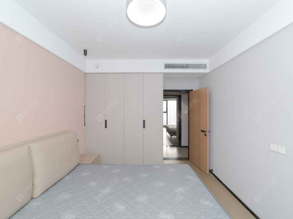 常州世茂香槟湖四期在售二手房源室内图_小牛看房