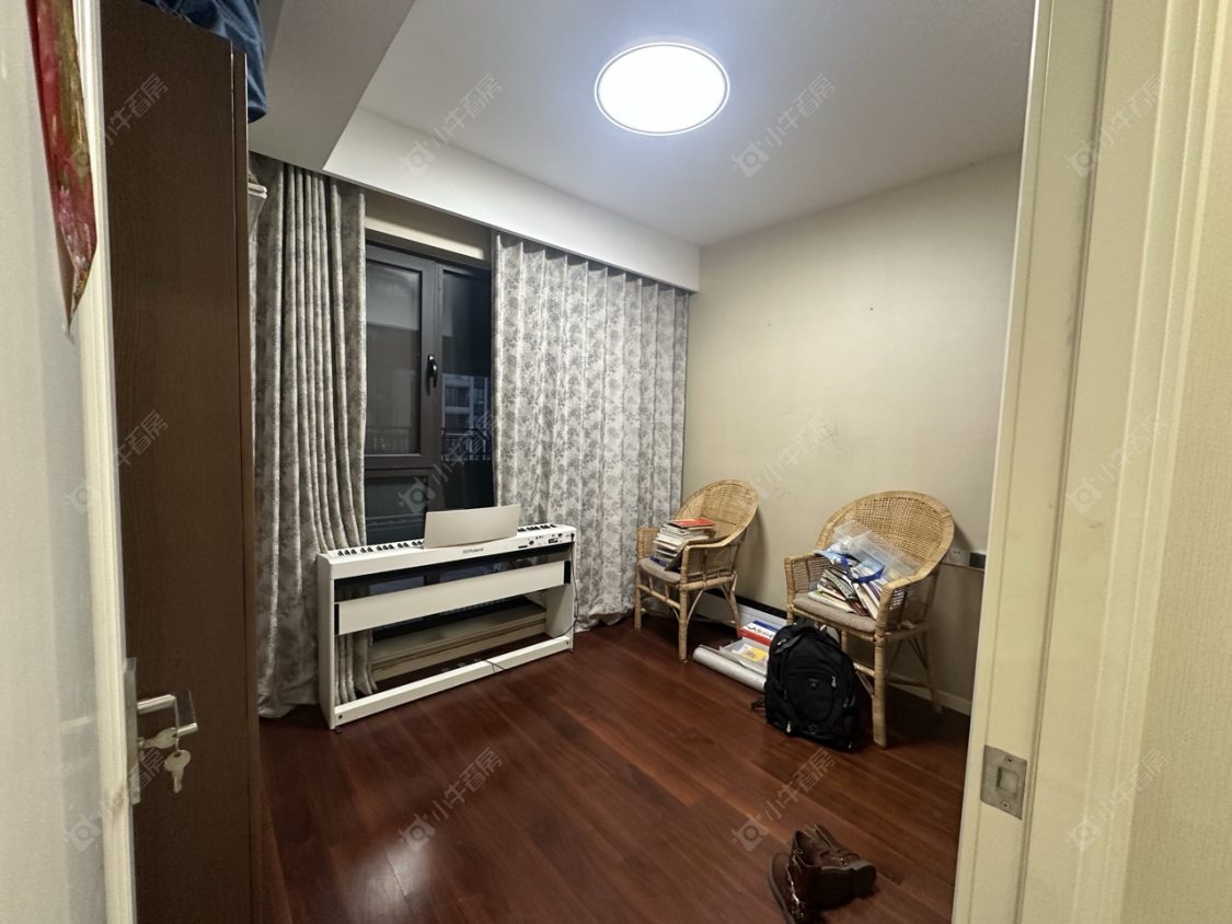 常州世茂香槟湖五期在租房源室内图_小牛看房