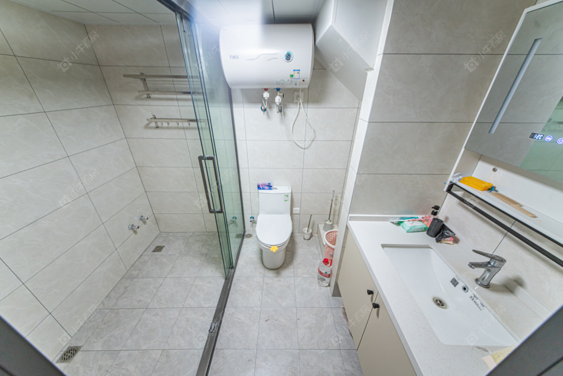 常州绿地峰荟在售二手房源室内图_小牛看房