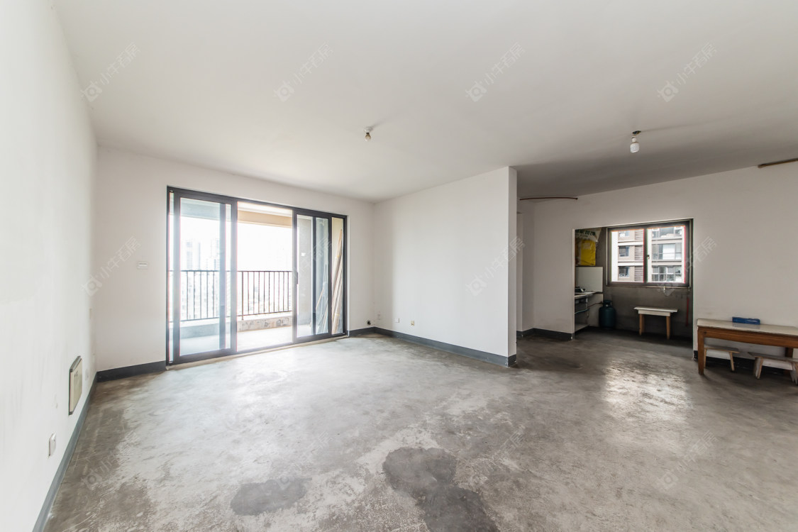 常州世茂香槟湖四期在售二手房源室内图_小牛看房