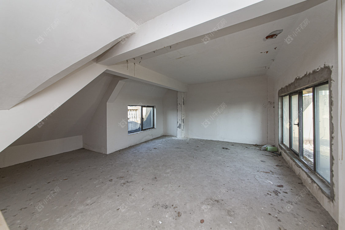 绿地香奈别墅区房源室内图 常州绿地香奈别墅区在售二手房源室内图_小牛看房