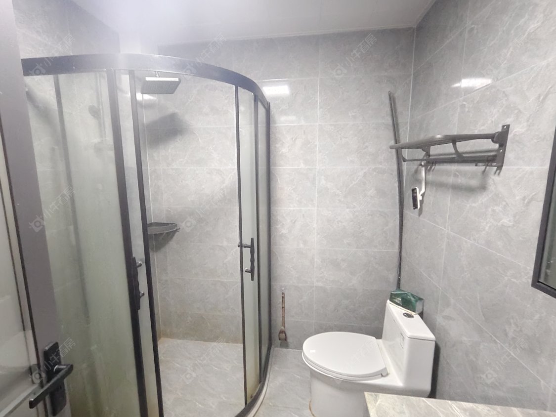 常州亚泰财富中心在租房源室内图_小牛看房