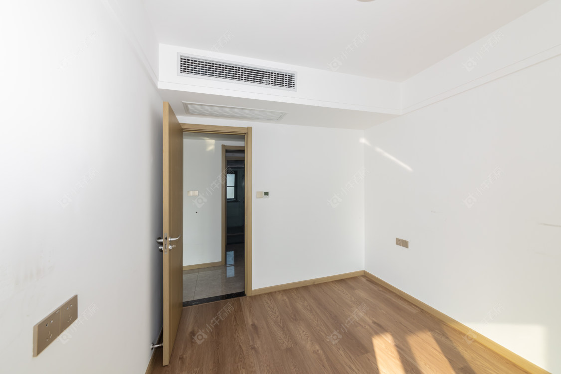 常州绿地香港名墩道在售二手房源室内图_小牛看房