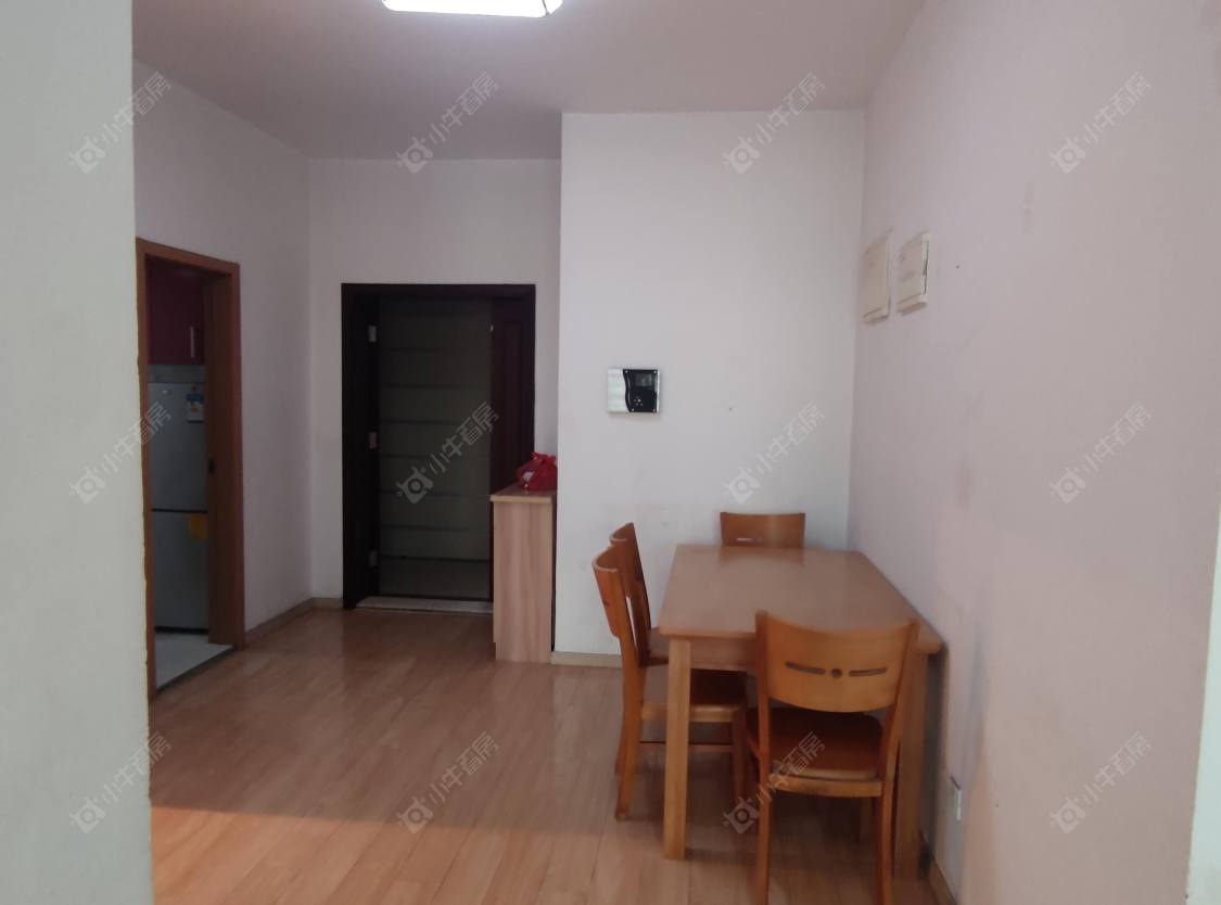 常州世茂香槟湖一期在租房源室内图_小牛看房