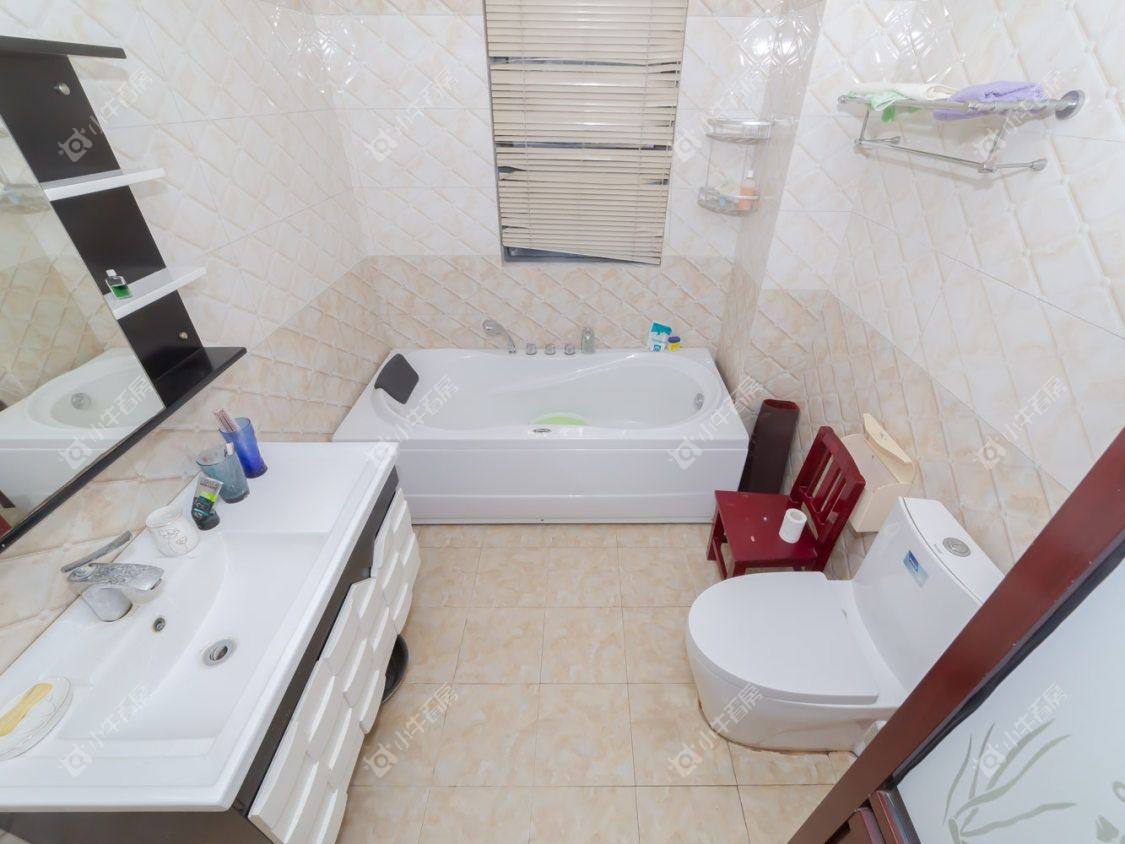 常州世茂香槟湖二期在租房源室内图_小牛看房