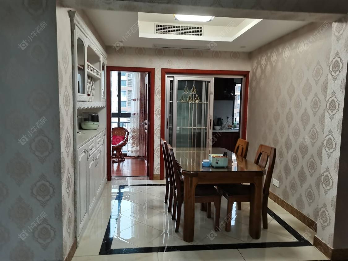 常州世茂香槟湖二期在租房源室内图_小牛看房