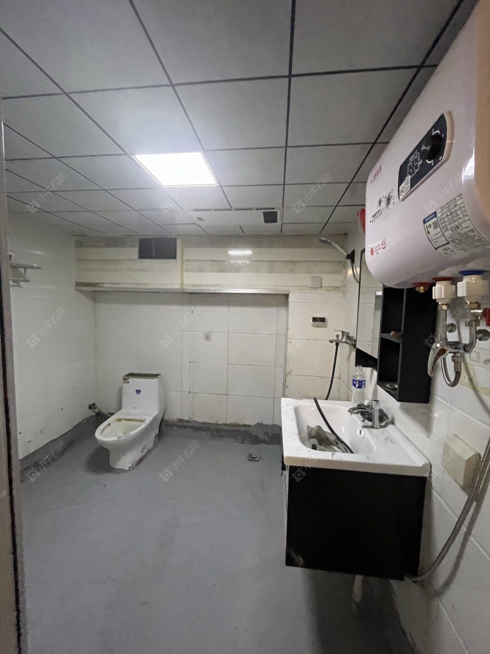 常州亚泰财富中心在租房源室内图_小牛看房