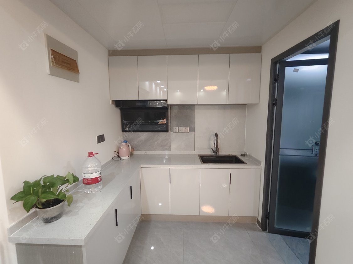 常州亚泰财富中心在租房源室内图_小牛看房