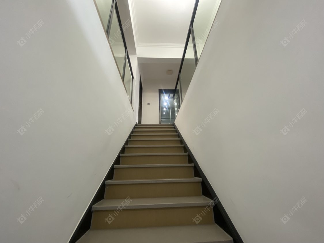 常州保纳商业广场在租房源室内图_小牛看房