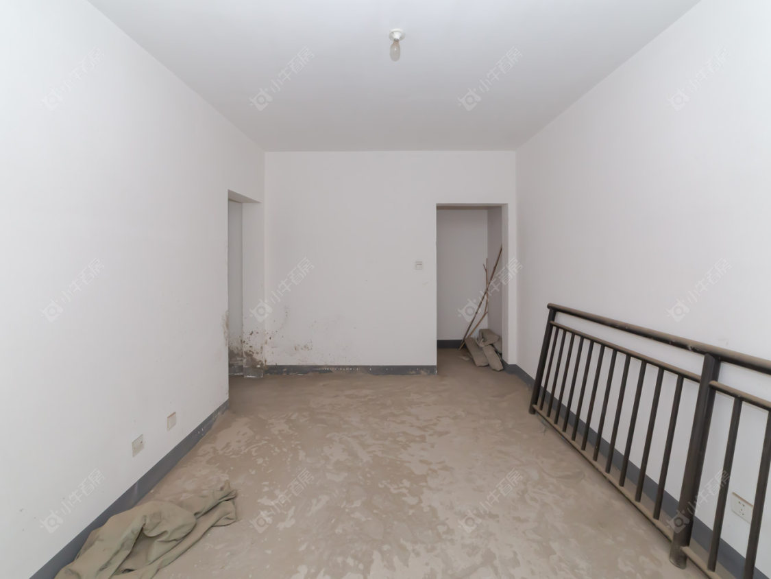 常州世茂香槟湖四期在售二手房源室内图_小牛看房