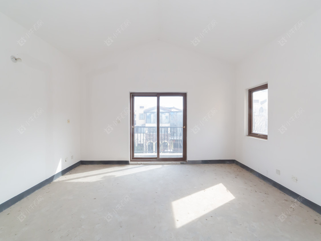 常州龙湖原山别墅区在售二手房源室内图_小牛看房