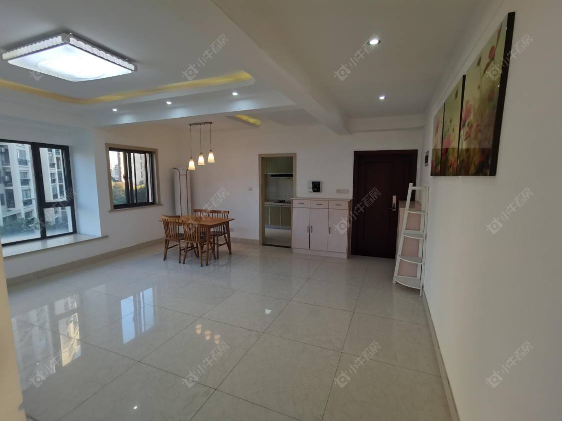 常州世茂香槟湖二期在租房源室内图_小牛看房