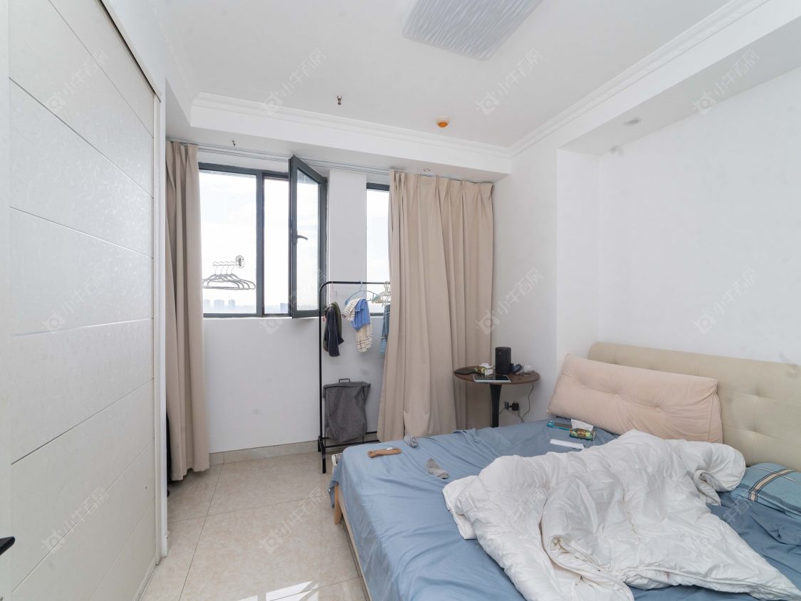 常州亚泰财富中心在售二手房源室内图_小牛看房