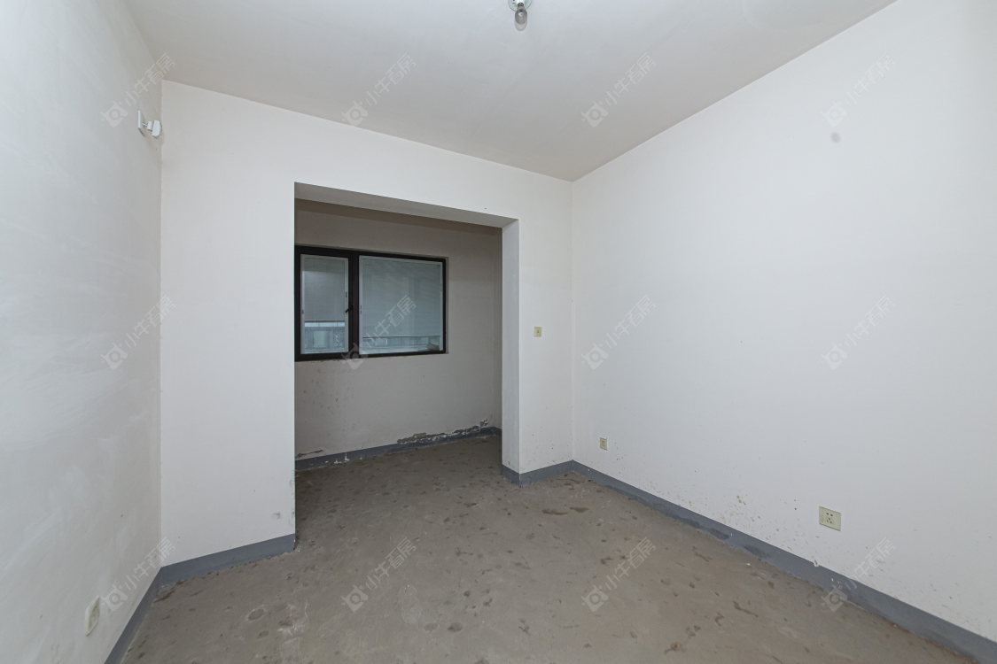 常州绿地香奈别墅区在售二手房源室内图_小牛看房