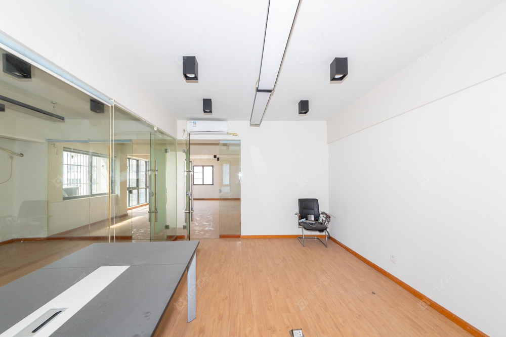 常州腾龙苑西区在售二手房源室内图_小牛看房