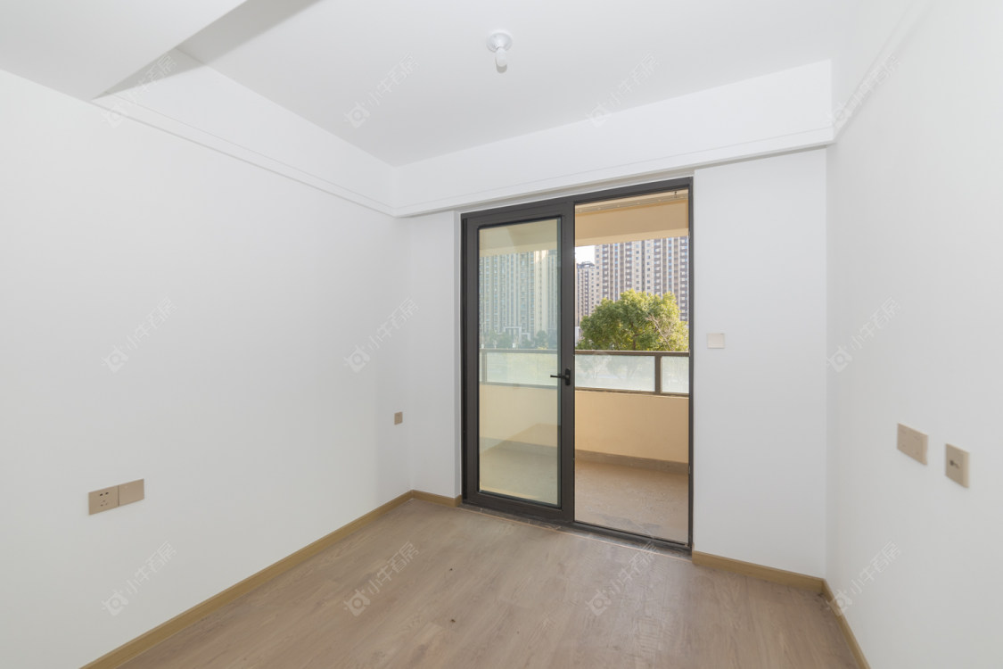 常州绿地香港名墩道在售二手房源室内图_小牛看房