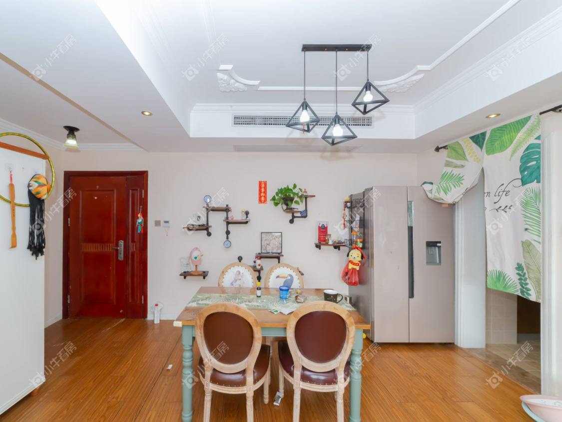 常州世茂香槟湖三期在租房源室内图_小牛看房