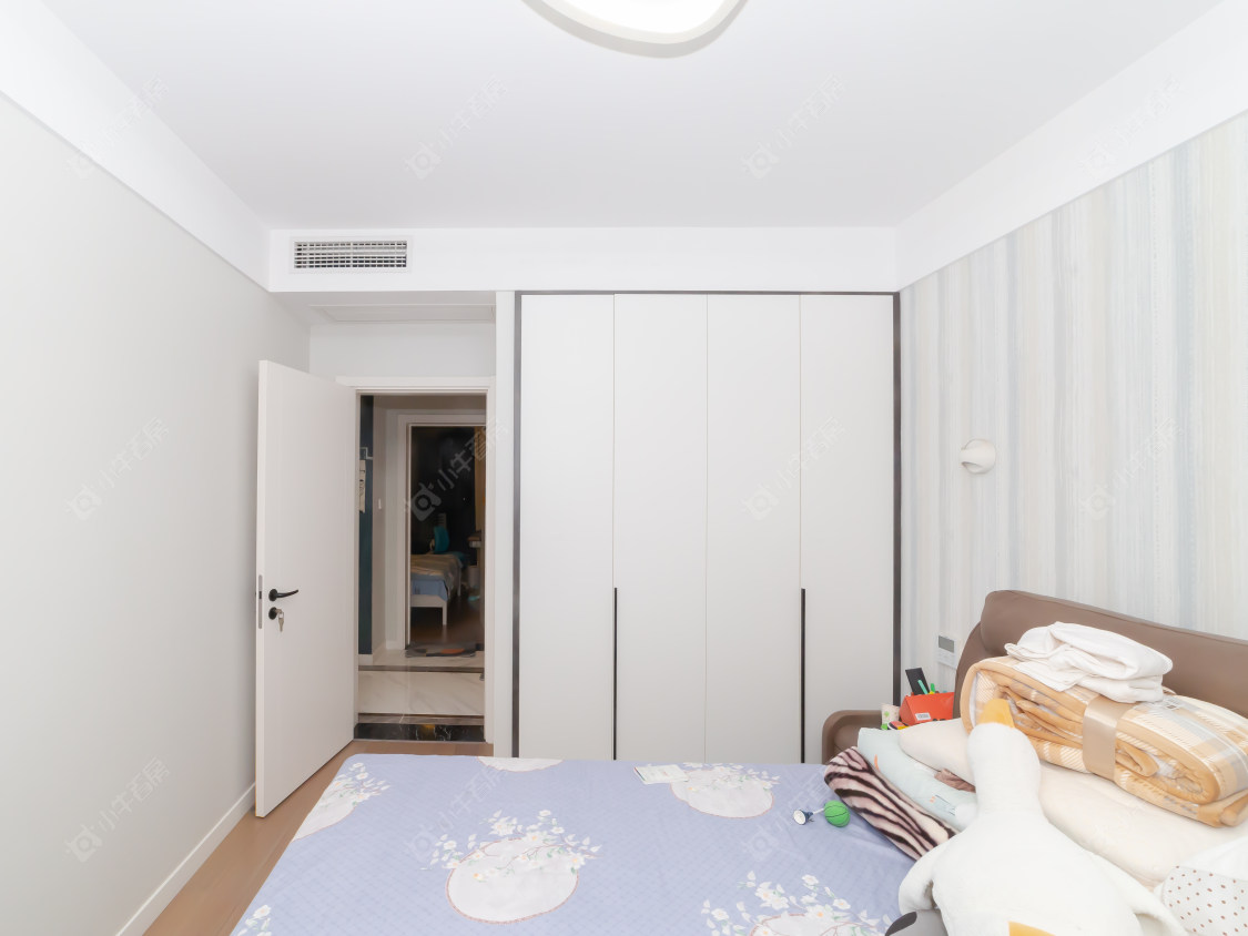 常州世茂香槟湖四期在售二手房源室内图_小牛看房