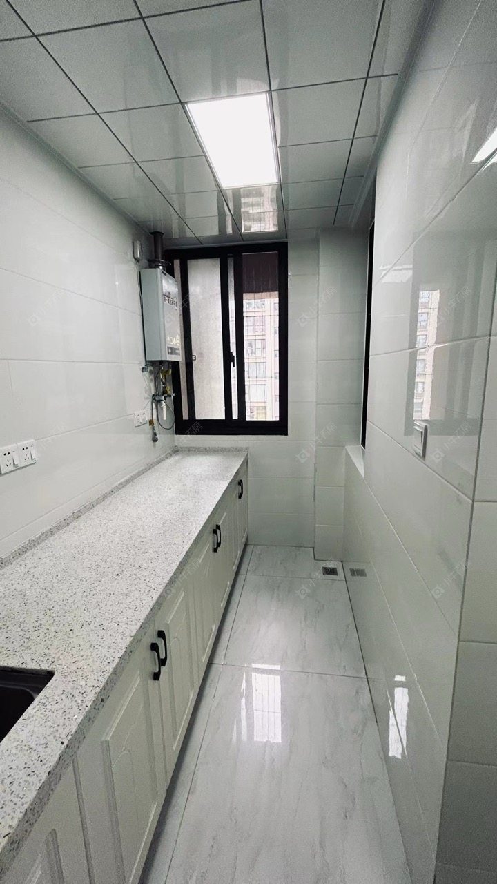 常州世茂香槟湖四期在租房源室内图_小牛看房