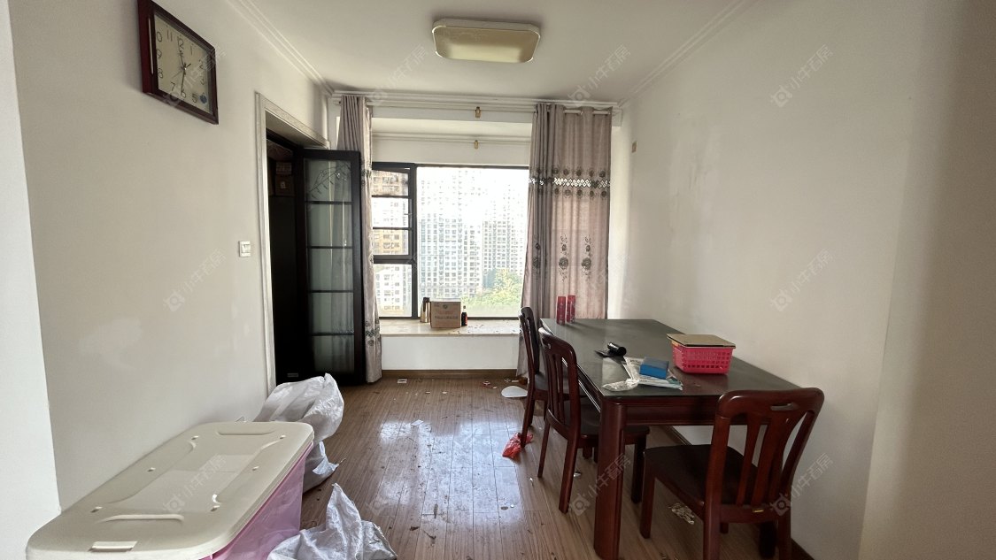 常州世茂香槟湖一期在租房源室内图_小牛看房