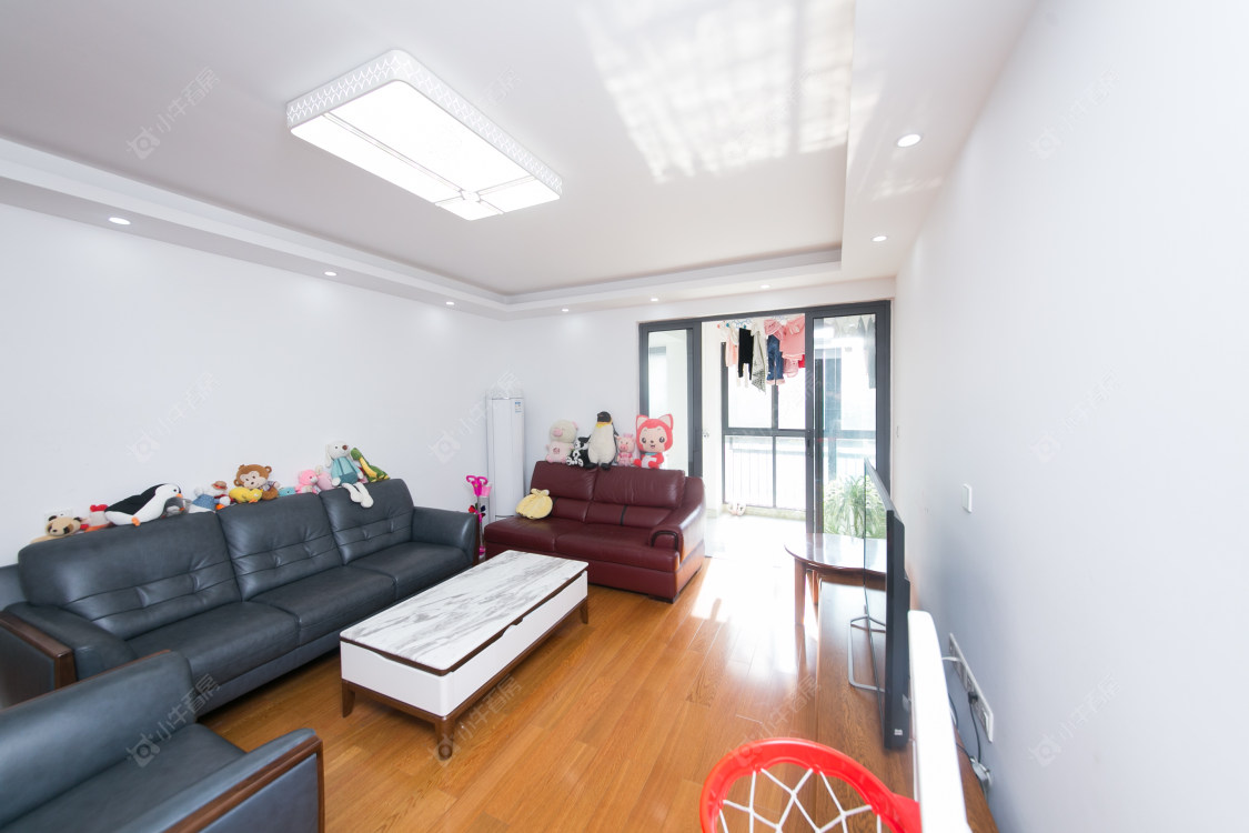 常州世茂香槟湖二期在售二手房源室内图_小牛看房