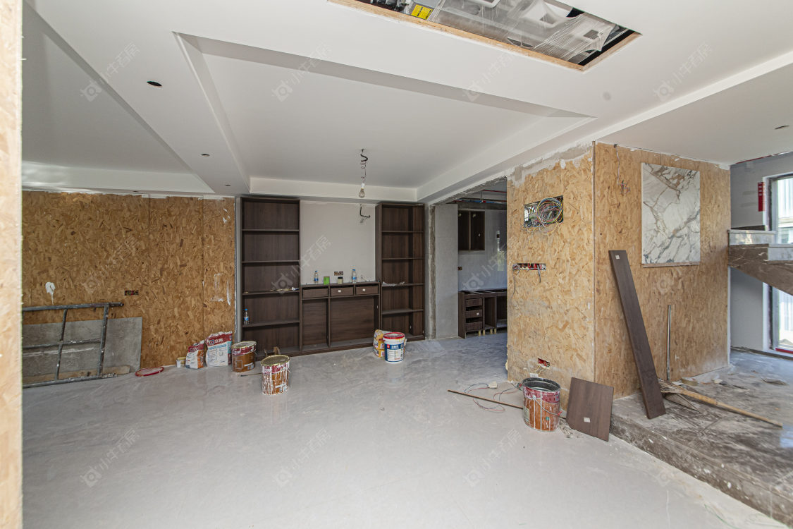 常州绿地香奈别墅区在售二手房源室内图_小牛看房