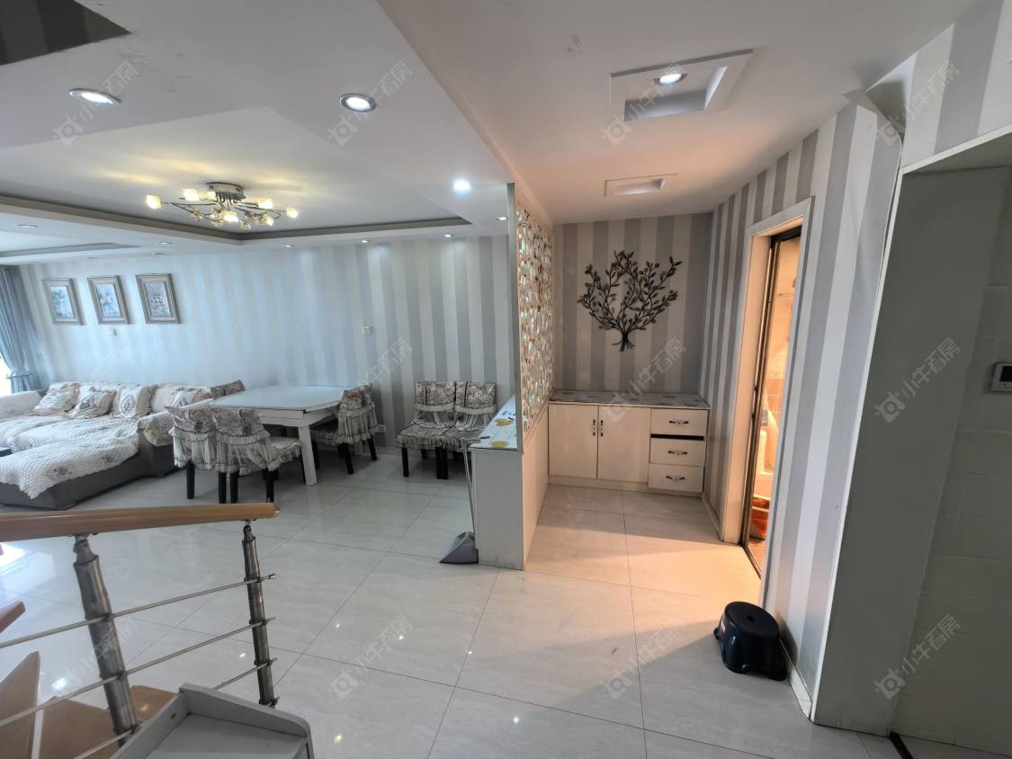 常州亚泰财富中心在租房源室内图_小牛看房