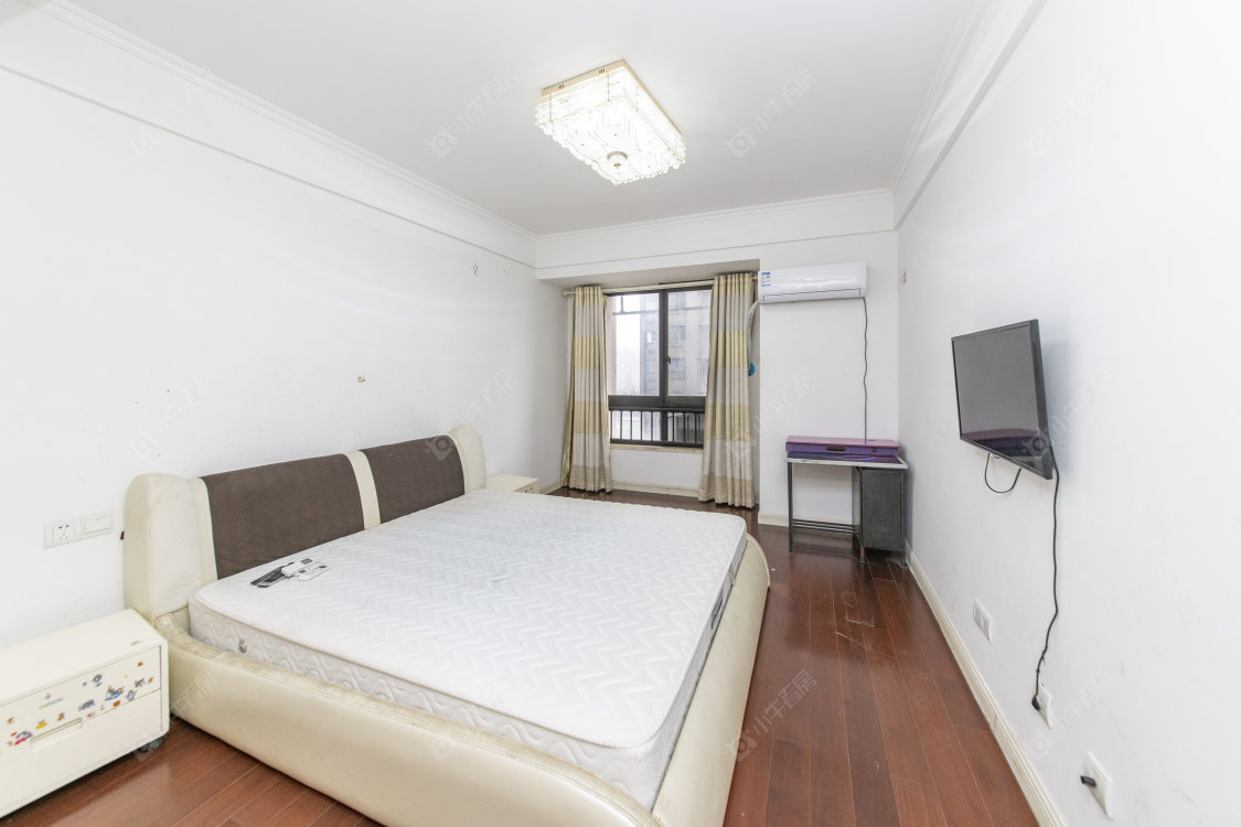 常州绿地峰云汇在售二手房源室内图_小牛看房