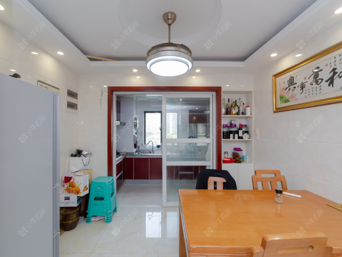 常州世茂香槟湖二期在售二手房源室内图_小牛看房