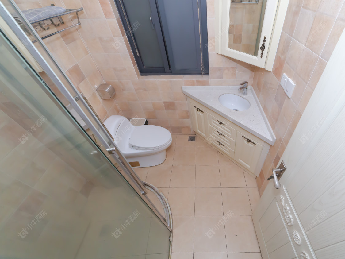 常州世茂香槟湖二期在售二手房源室内图_小牛看房