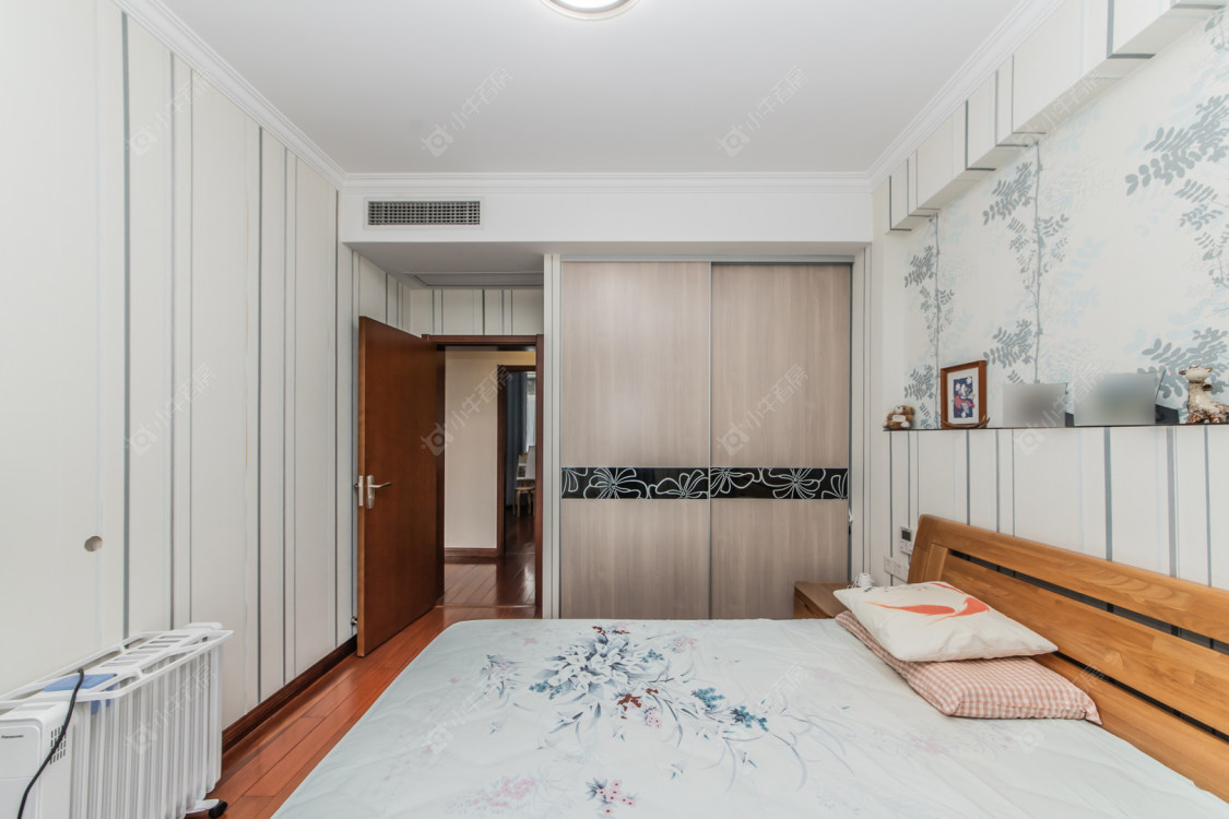 常州世茂香槟湖一期在售二手房源室内图_小牛看房