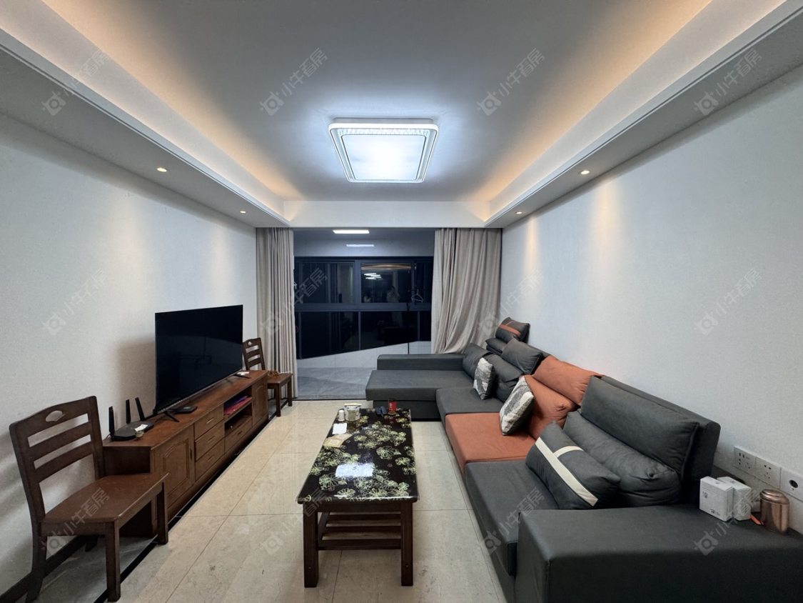 常州蓝光晶曜3室2厅2卫出租房源图片