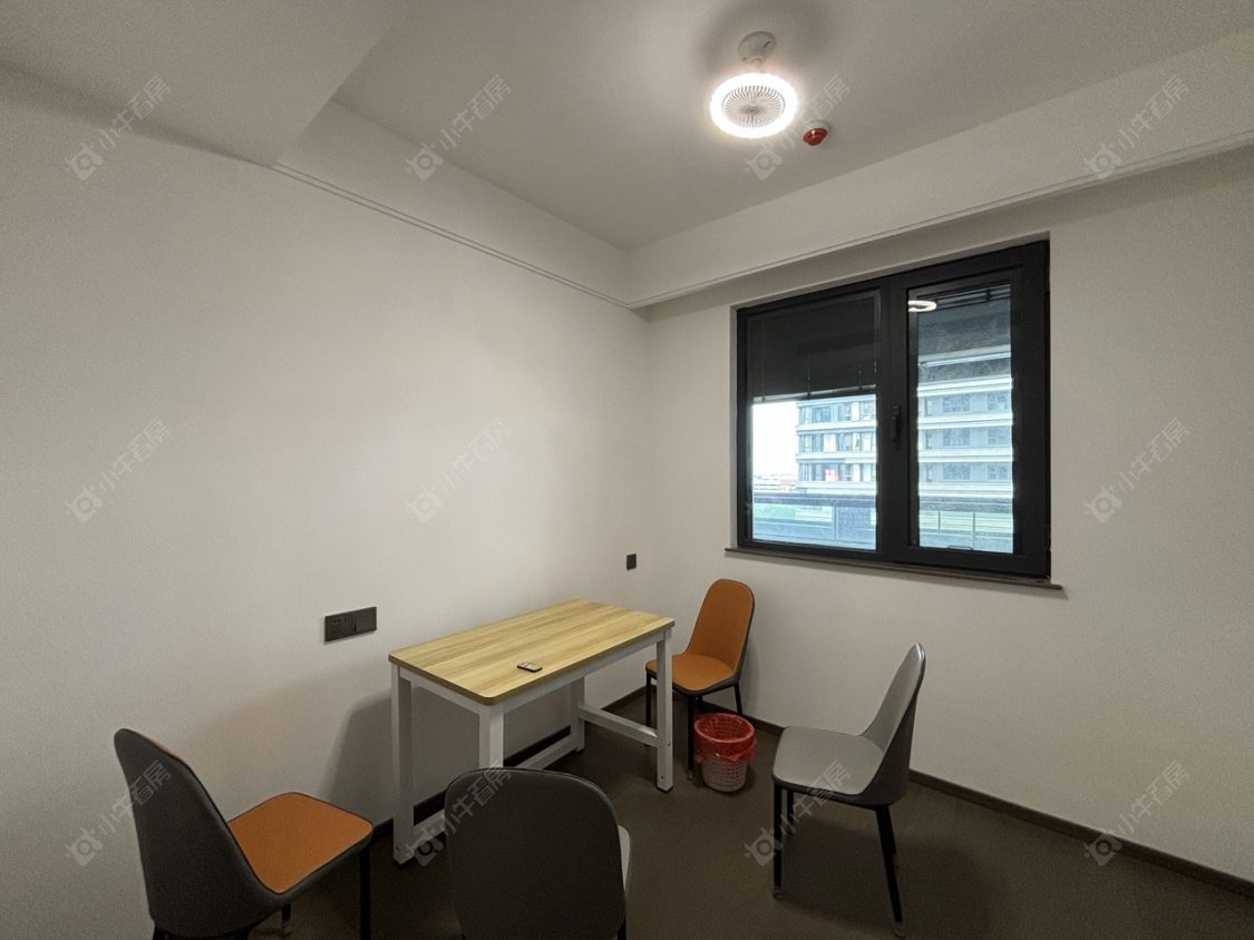 常州龙湖华盛·天曜在租房源室内图_小牛看房